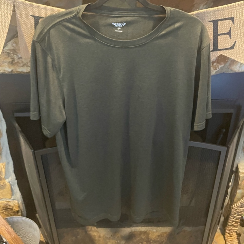 Old Navy Active Tee
